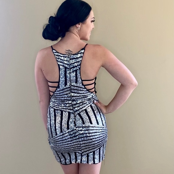 XS sparkle, cut out mini dress - Picture 3 of 4
